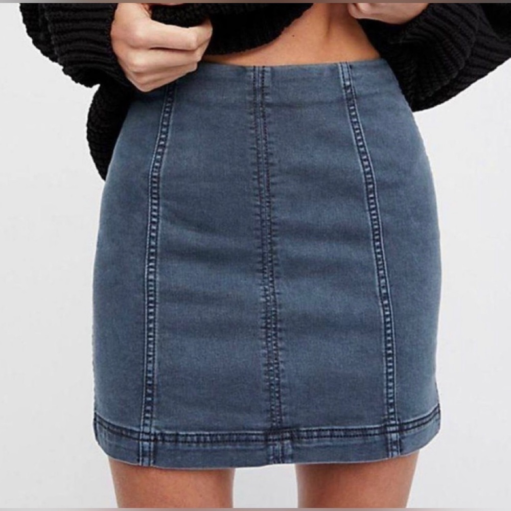 Free People Westminster Blue Gray Denim Mini Skirt Size 10 EUC